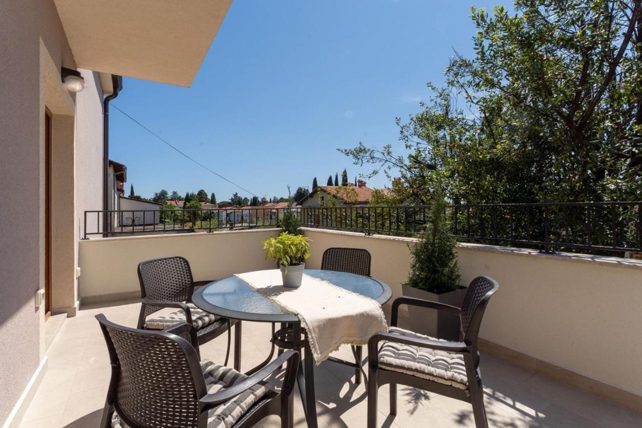 Apartments Alloro By Seeadria Agency Novigrad  Bagian luar foto